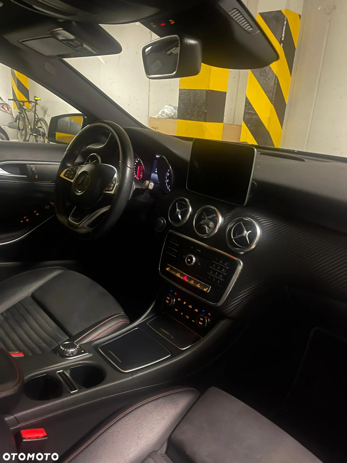Mercedes-Benz Klasa A 220 4-Matic AMG Line - 8