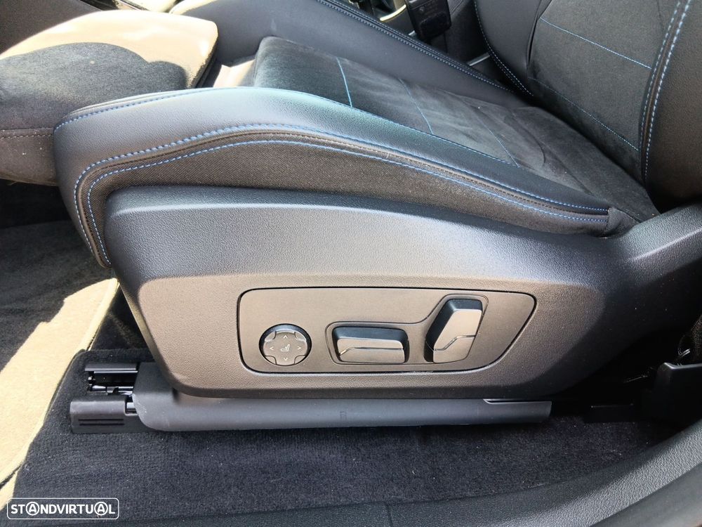 BMW iX1 eDrive20 Pack Desportivo M - 16