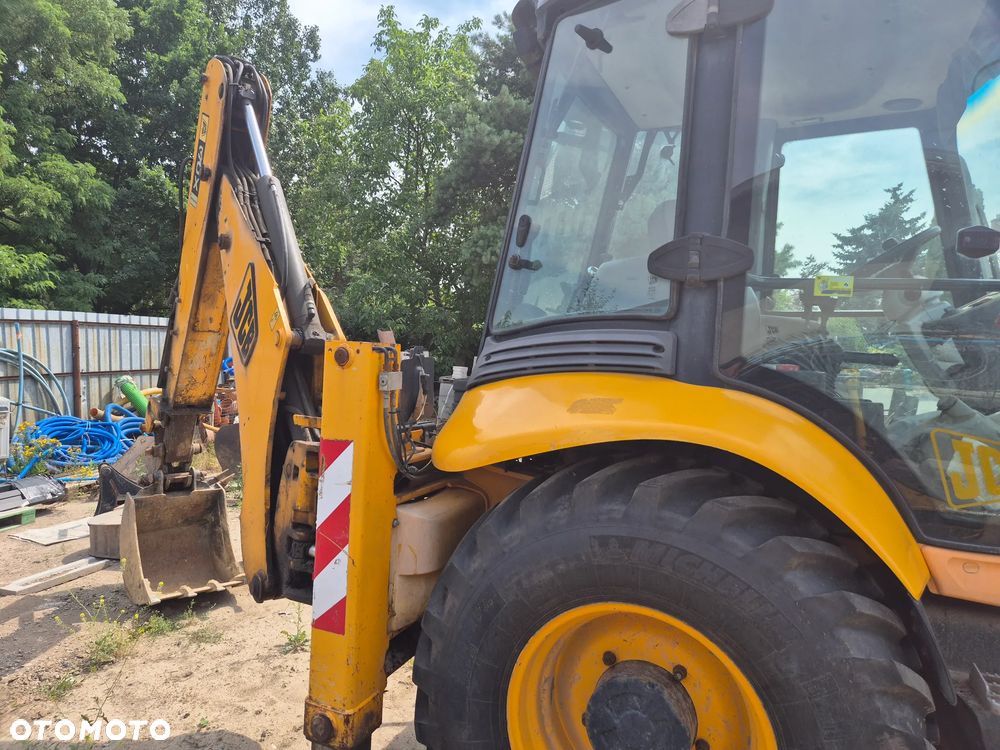 JCB 3 CX - 6