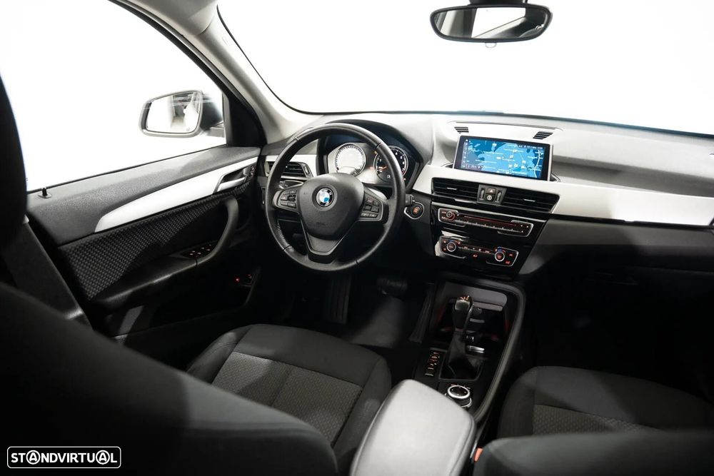 BMW X1 25 e xDrive Corporate Edition - 9