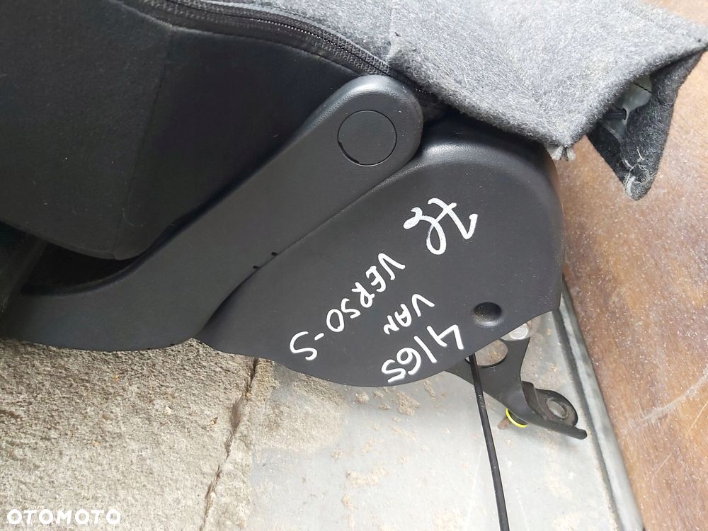 Toyota VERSO S kanapa tył pasy VAN przekładka - 5