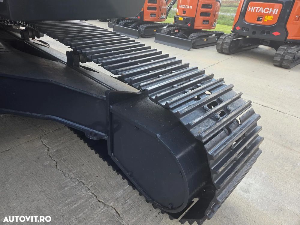 Hitachi ZX300LCN-6, 2019, 8.944h, cupa NOUA 1,8mc, 31,6tone, Ad sapare 7,5m, latime 3m, camere spate si laterale, inst picon si rotire pe brate, consum mediu 19,6l, lant 90% ok doar 721h deplasare, avertizare antirasturnare, posibl leasing-PROMOTIE 93.900Eur - 30