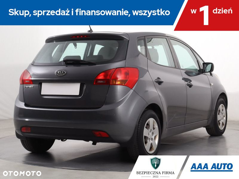 Kia Venga - 6