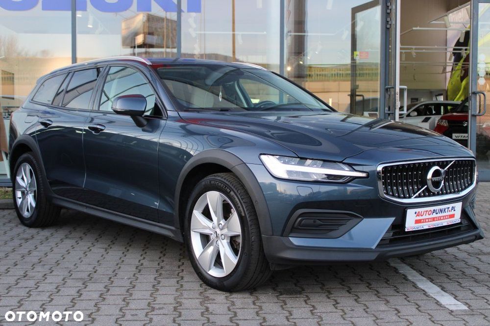 Volvo V60 Cross Country - 3