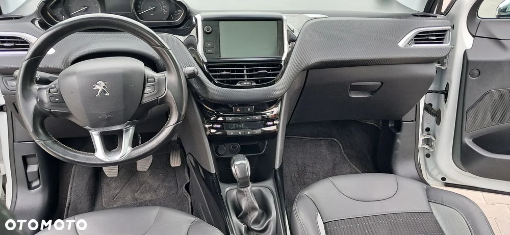 Peugeot 2008 1.6 BlueHDi Allure - 17
