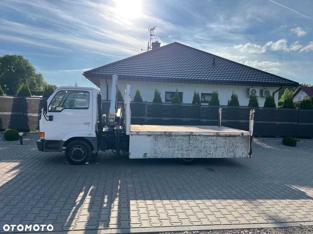 Nissan CABSTAR - 11