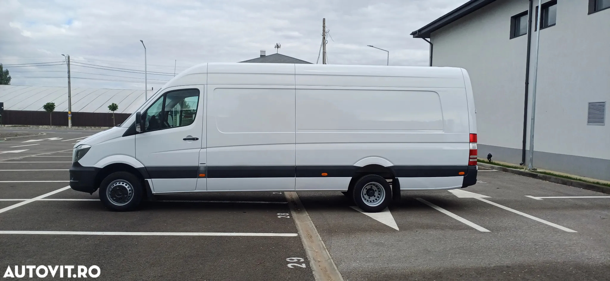 Mercedes-Benz Sprinter - 9
