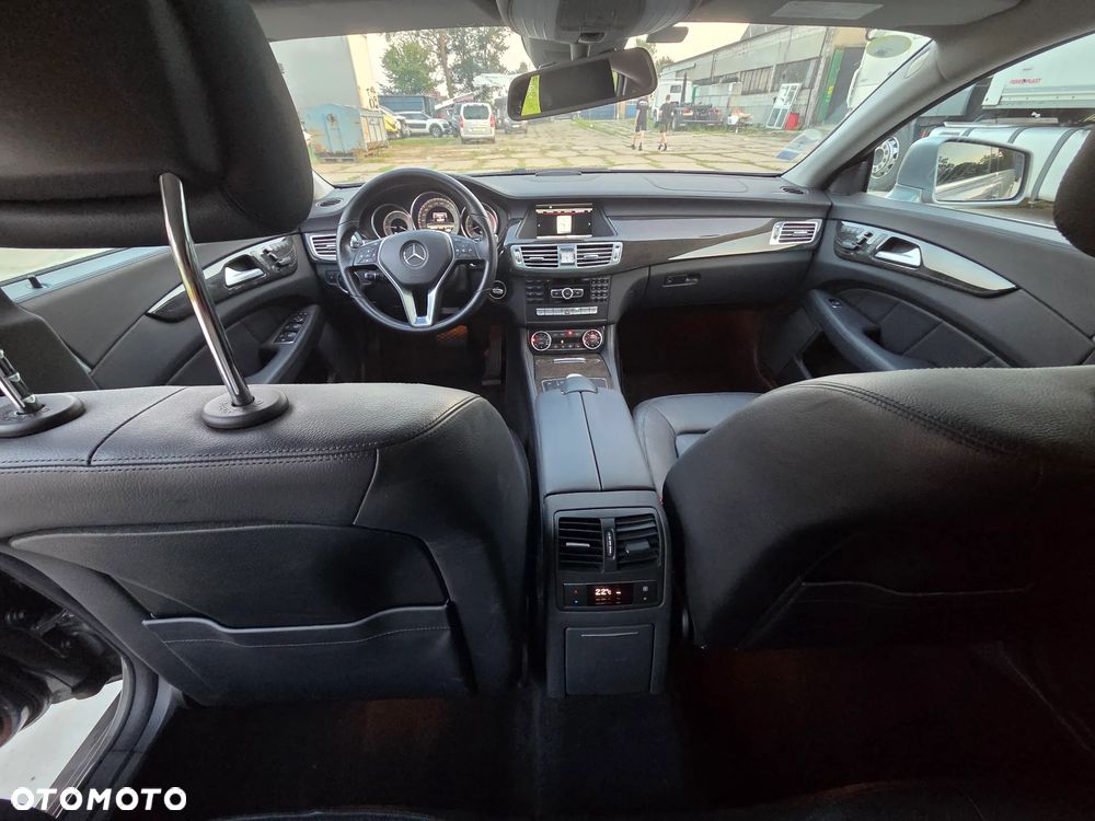 Mercedes-Benz CLS 350 CDI 4Matic 7G-TRONIC - 23