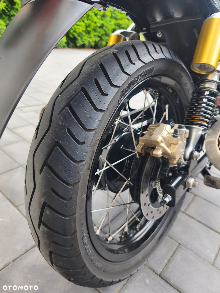 Royal Enfield Continental - 17