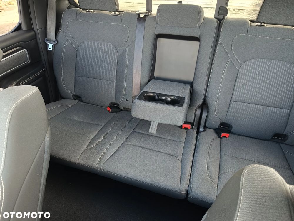 RAM 1500 Crew Cab Shortbed Bighorn - 33