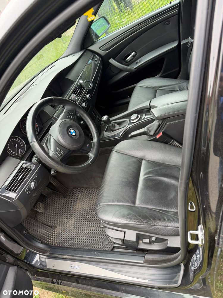 BMW Seria 5 525d - 11