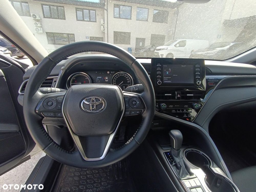 Toyota Camry - 8