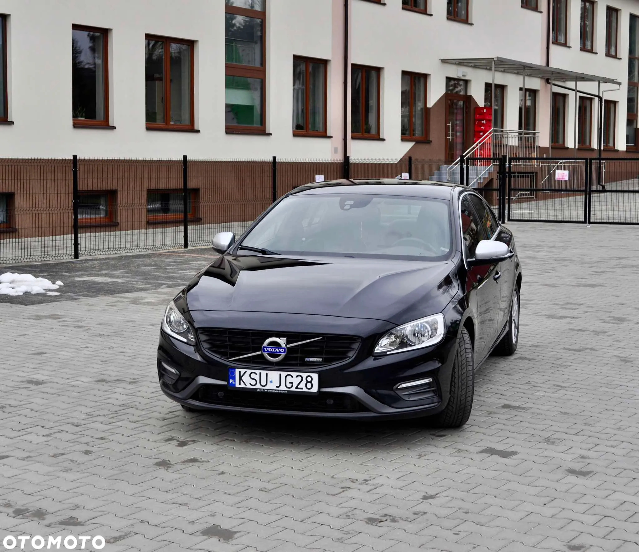 Volvo S60 D2 R-Design - 8