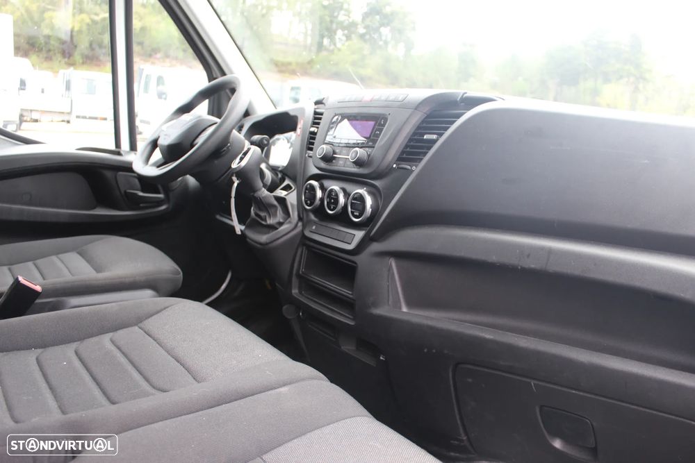 Iveco DAILY 35-160 HiMatic // 2025 - 9