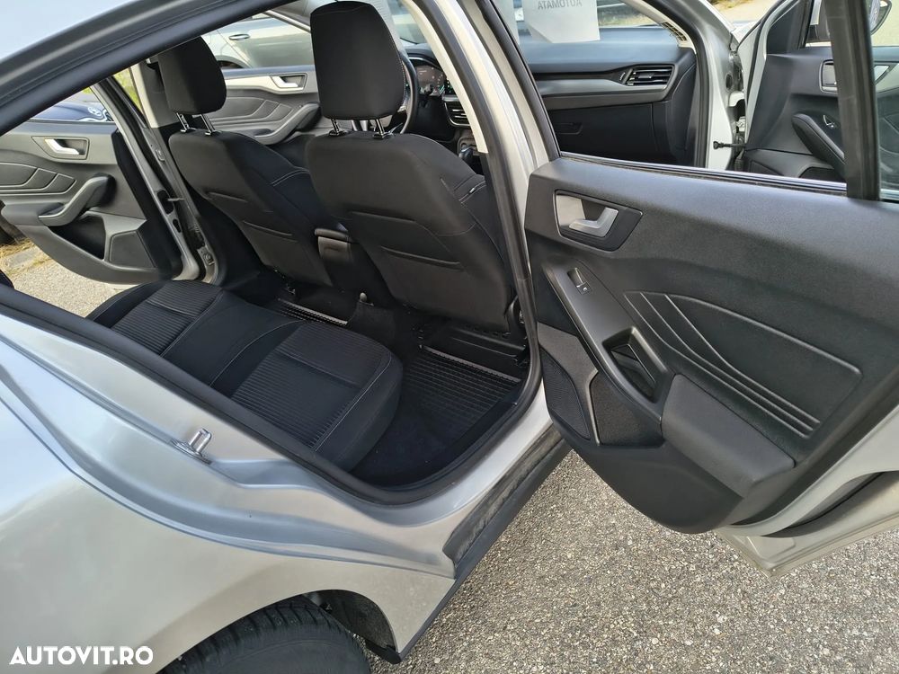 Ford Focus 1.0 EcoBoost MHEV Titanium - 10