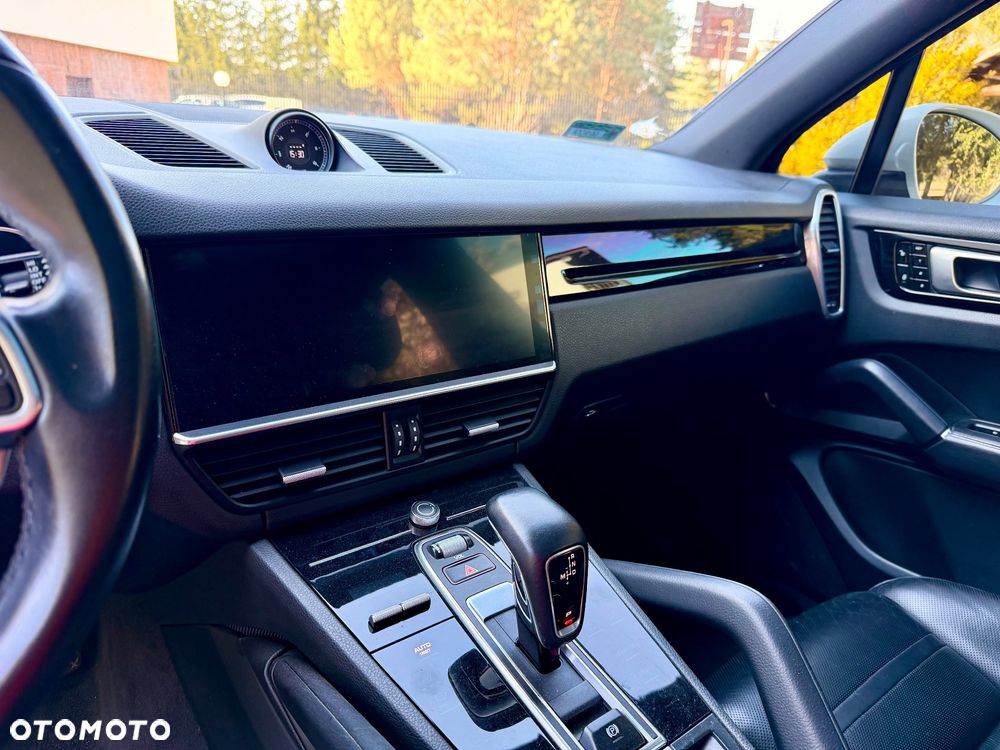 Porsche Cayenne Platinum Edition - 8