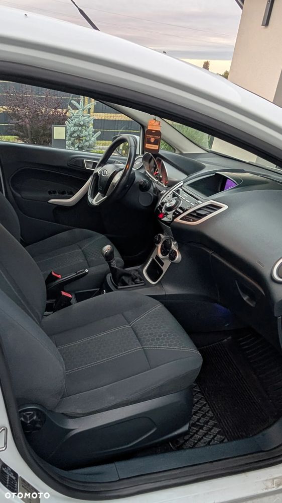 Ford Fiesta 1.4 Titanium - 13