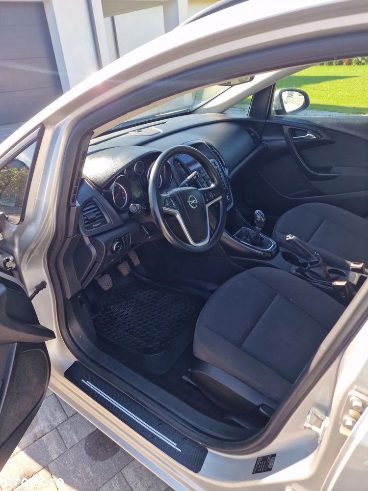 Opel Astra IV 1.4 T Essentia EU6 - 9