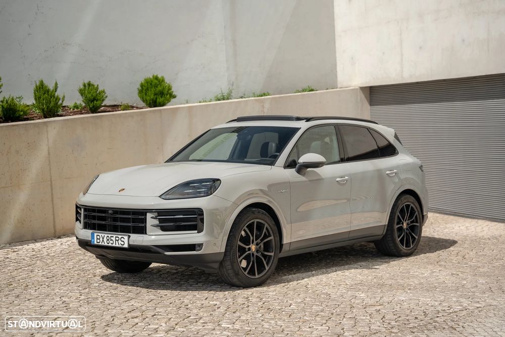 Porsche Cayenne E-Hybrid - 1