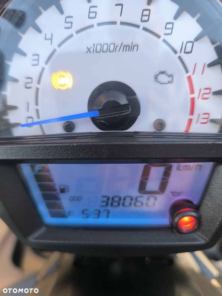 Kawasaki ER - 8