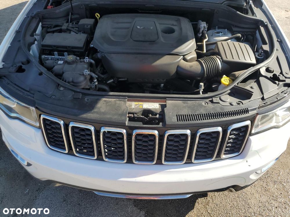 Jeep Grand Cherokee - 13