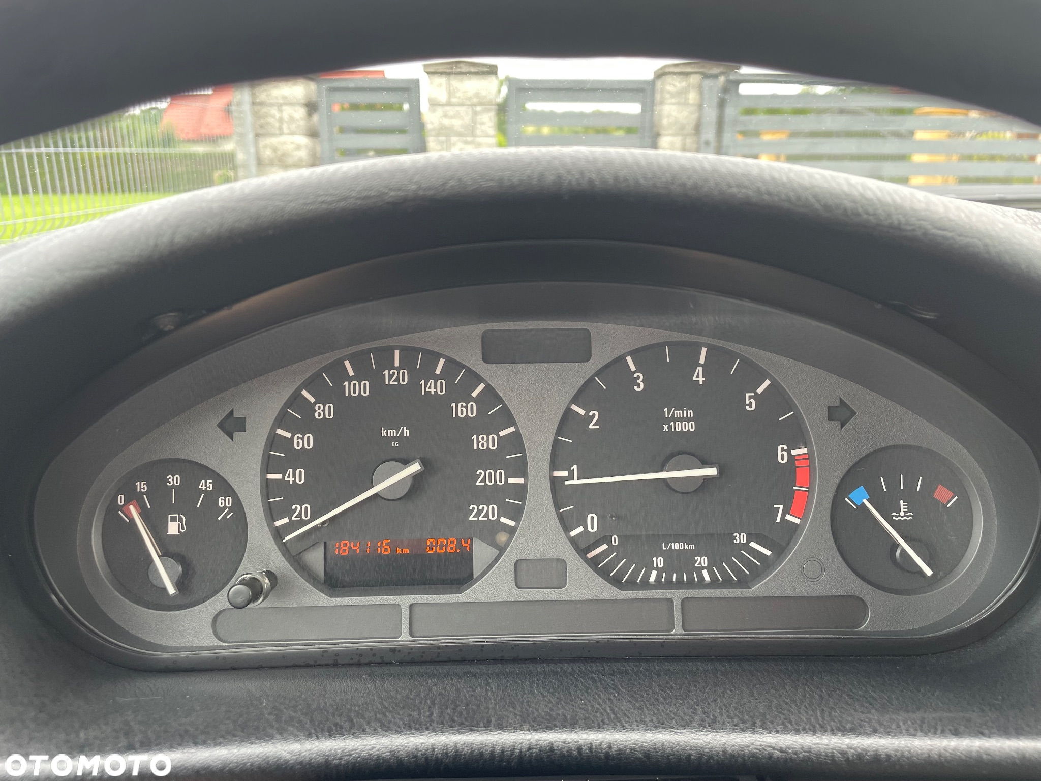 BMW Seria 3 318i - 16