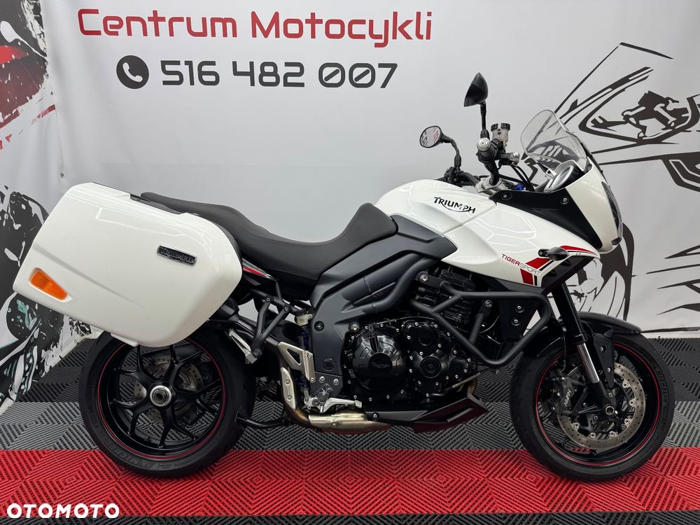 Triumph Tiger - 2
