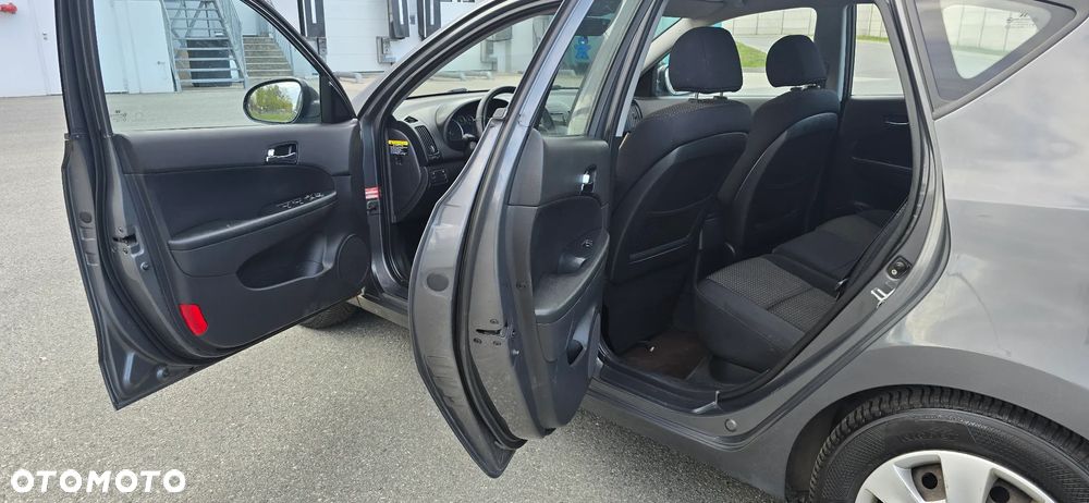 Hyundai i30 1.6 CRDi Comfort - 14