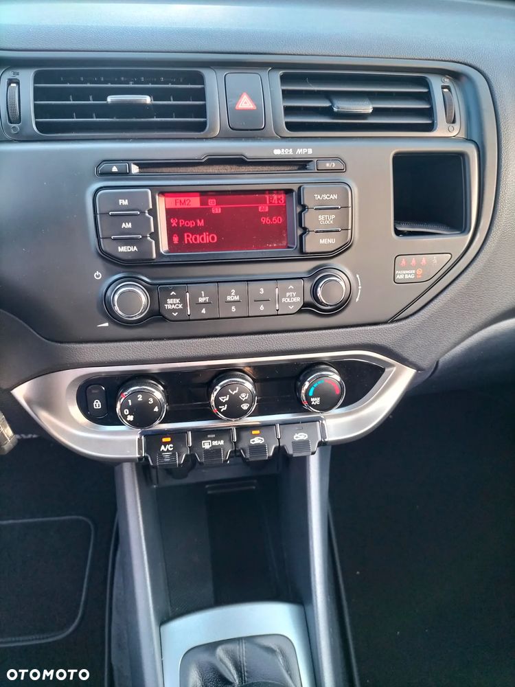 Kia Rio - 21