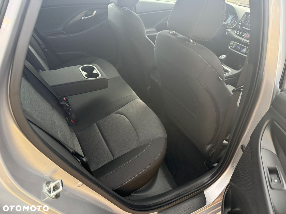 Hyundai i30 Kombi 1.5 T-GDI 48V-Hybrid Intro - 13