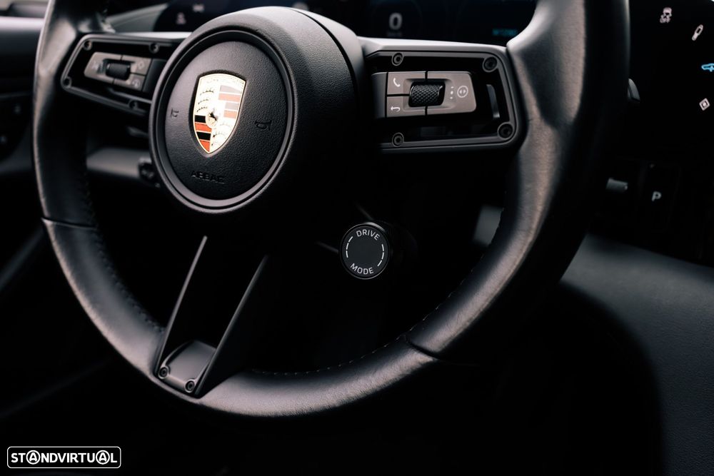 Porsche Taycan Sport Turismo - 21
