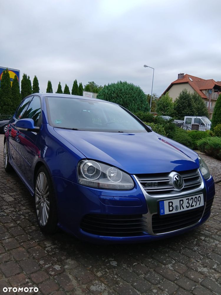 Volkswagen Golf R32 - 1