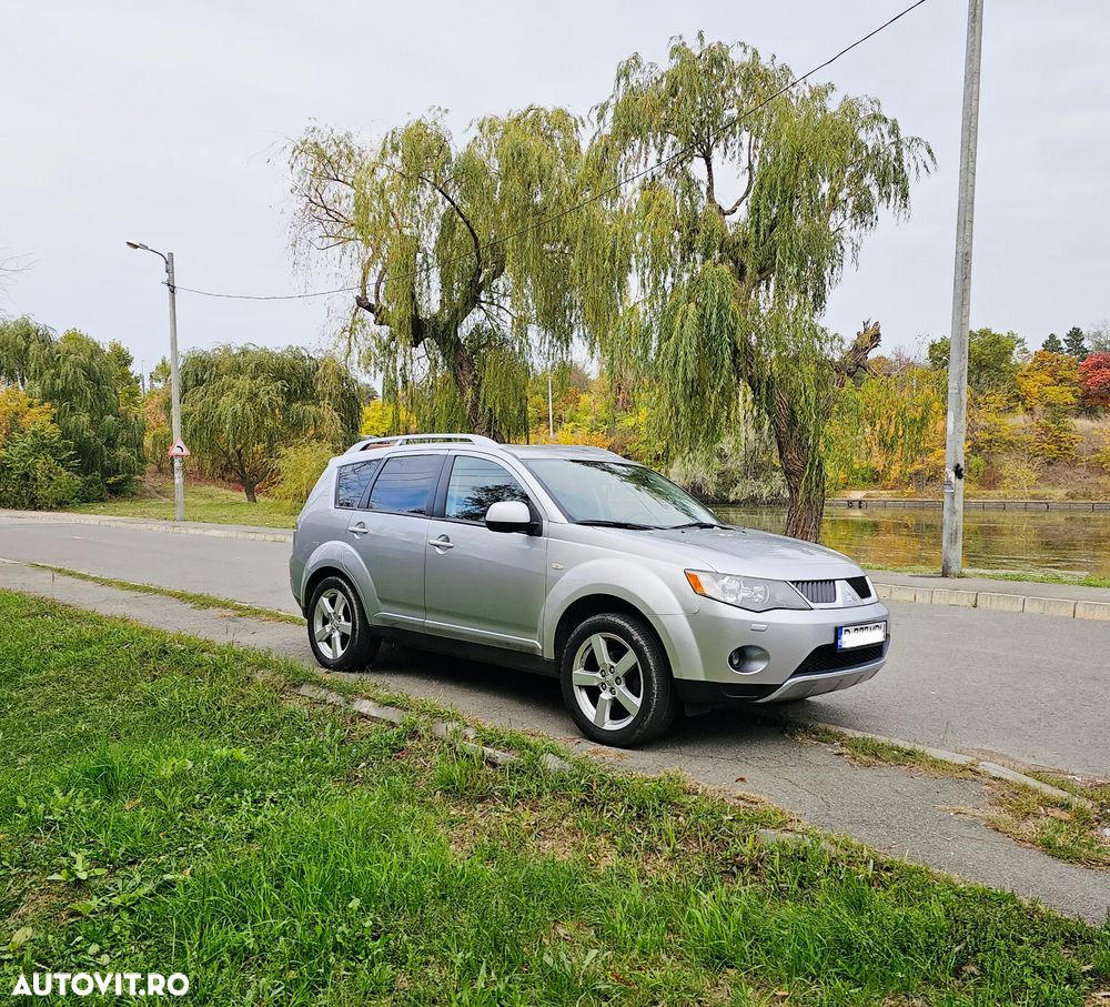 Mitsubishi Outlander 2.2 DI-D Intense + - 5