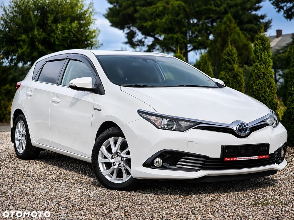 Toyota Auris 1.8 HSD Prestige NAVI - 2