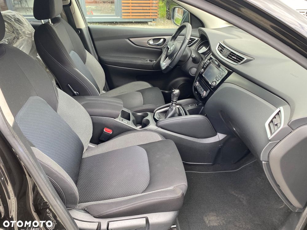 Nissan Qashqai 1.6 DIG-T N-Connecta - 25