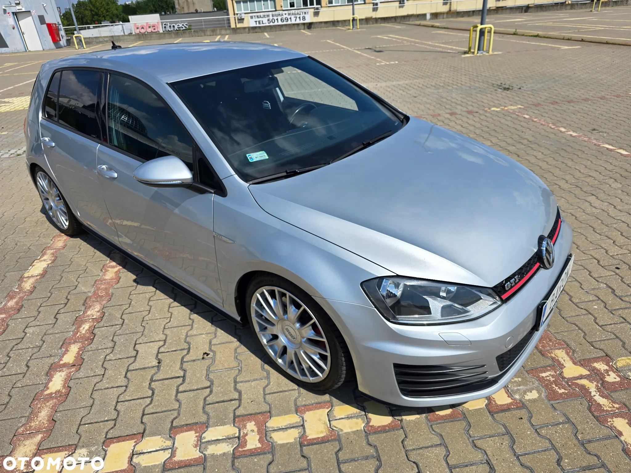 Volkswagen Golf GTI BlueMotion Technology DSG - 4