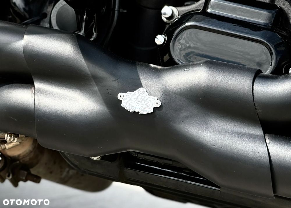 Harley-Davidson Touring Road Glide - 13