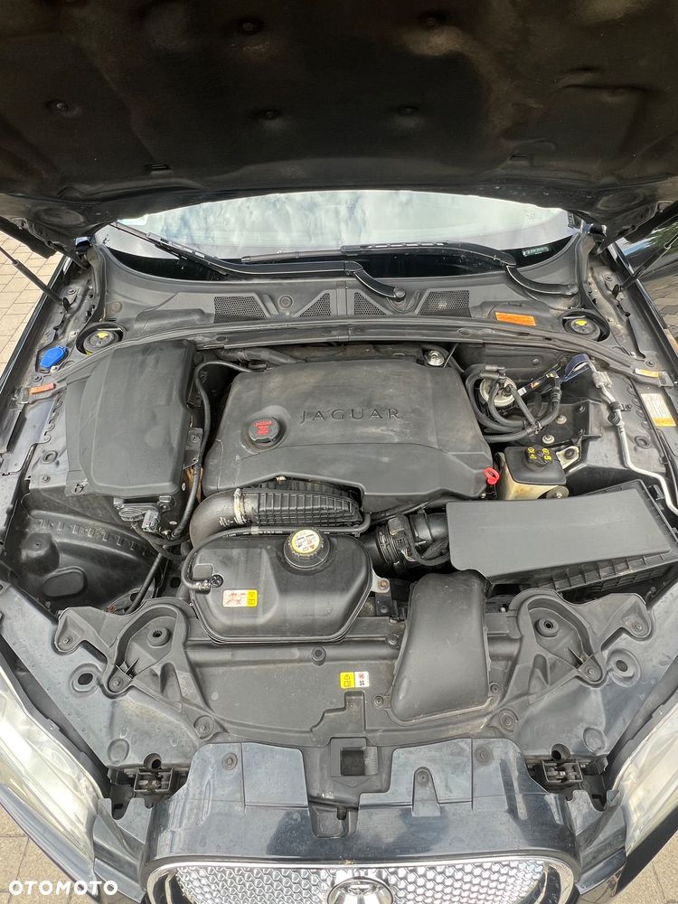 Jaguar XF 2.7 V6 D Premium Luxury - 18