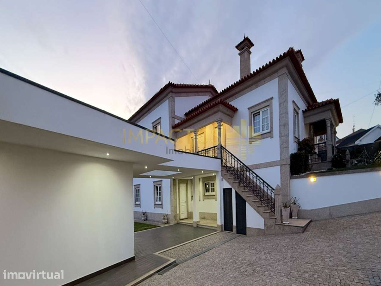 Imponente Moradia isolada com terreno de 1195m2 - Grande imagem: 2/58