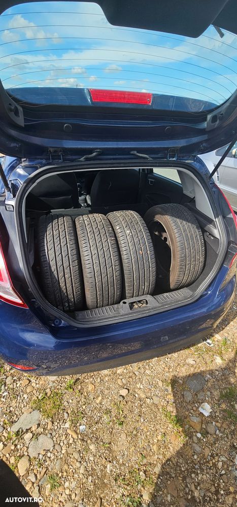 Ford Fiesta - 6