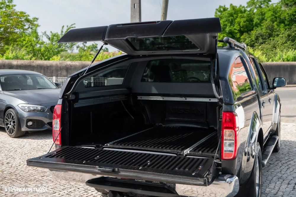 Nissan Navara 2.5 dCi CD Pilot Hi-Tech - 12