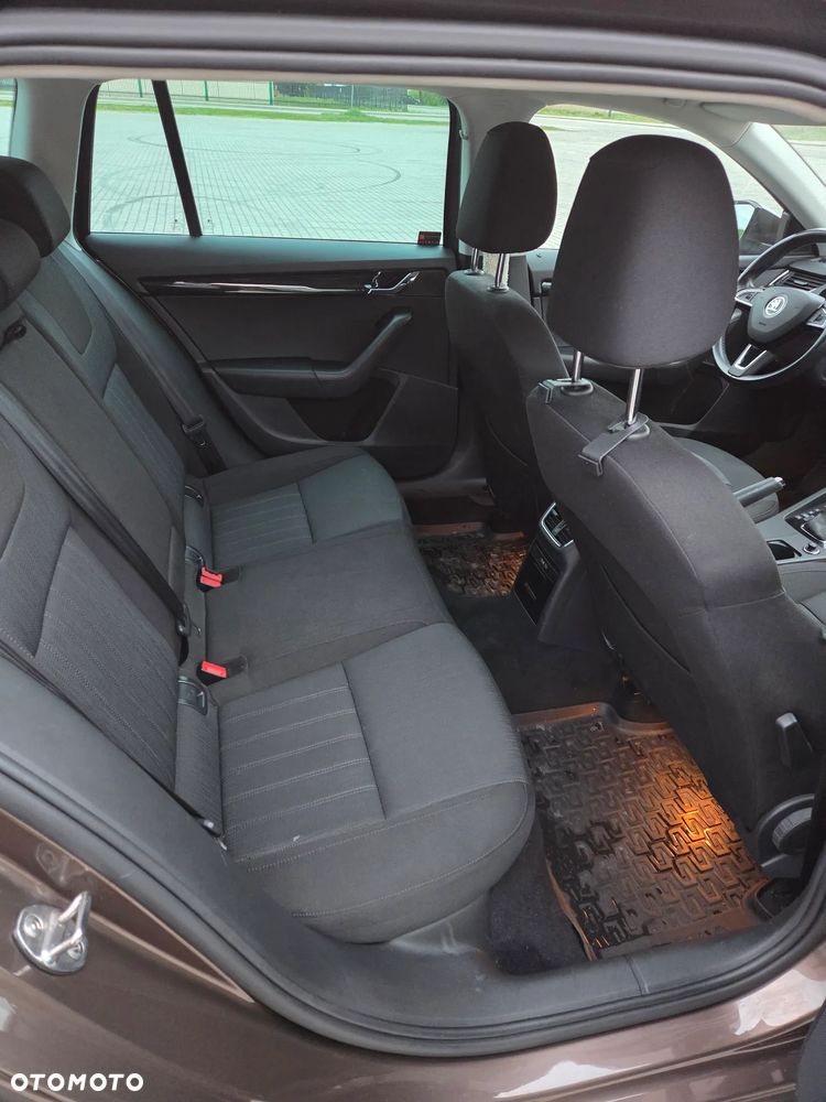 Skoda Octavia 2.0 TDI Style DSG - 19
