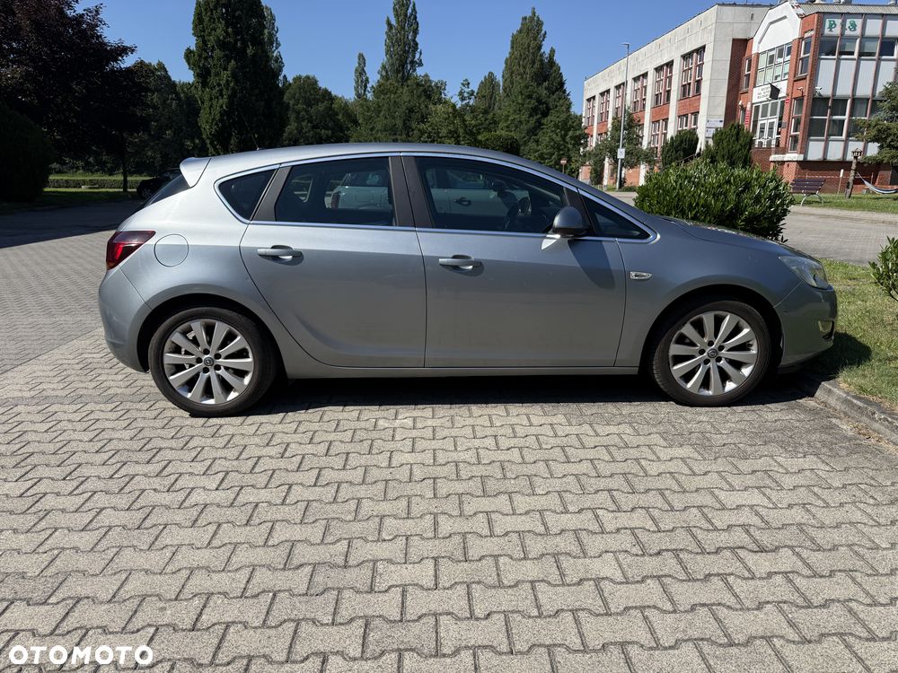 Opel Astra 1.6 - 14