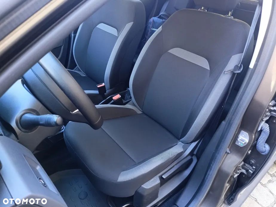 Dacia Duster 1.0 TCe Essential - 11