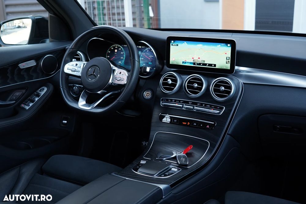 Mercedes-Benz GLC 300 de 4Matic 9G-TRONIC AMG Line Plus - 13