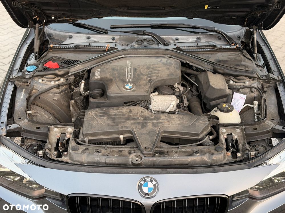 BMW Seria 3 320i xDrive M Sport - 27