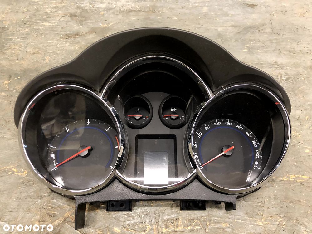 CHEVROLET CRUZE J300 2.0 VCDI LICZNIK ZEGARY 95981272 EUROPA