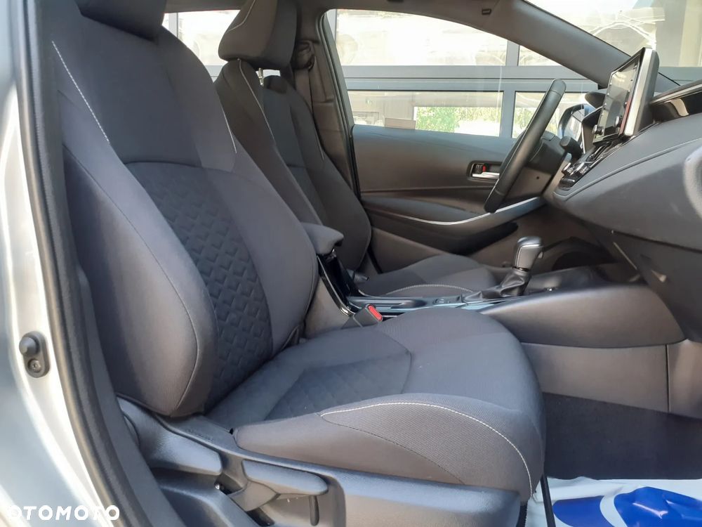 Toyota Corolla - 24
