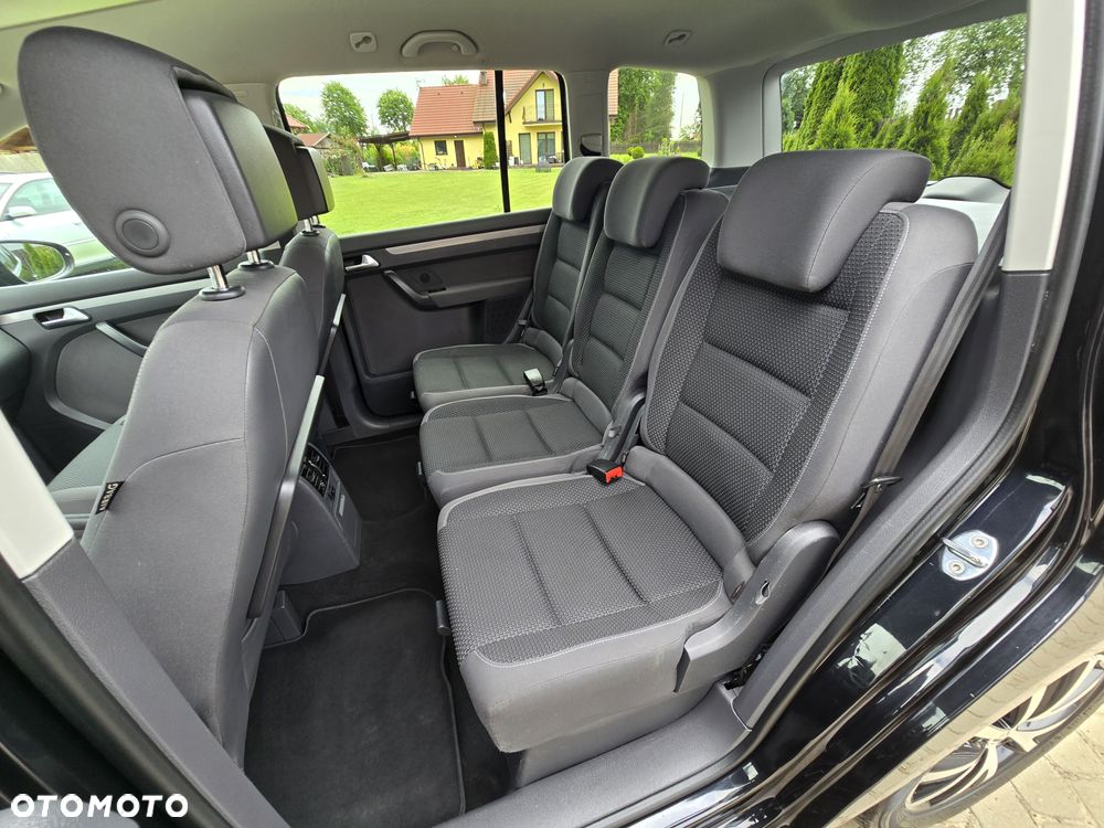 Volkswagen Touran 2.0 TDI DPF BlueMotion Technology Highline - 17