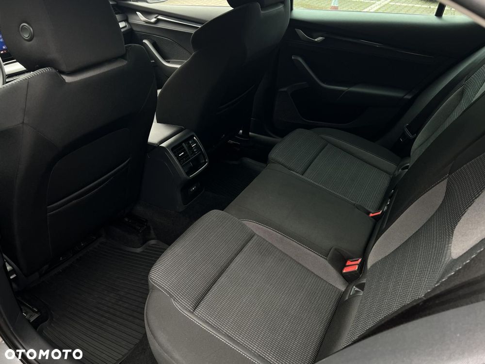 Skoda Octavia 2.0 TDI Selection DSG - 7